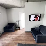 Aparthotel Tilzes Apartaments, Self Check-in, Free Parking, Comfort 3*