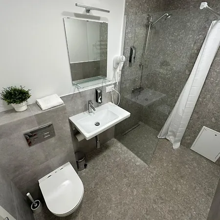 Aparthotel Tilzes Apartaments, Self Check-in, Free Parking, Comfort Klaipeda