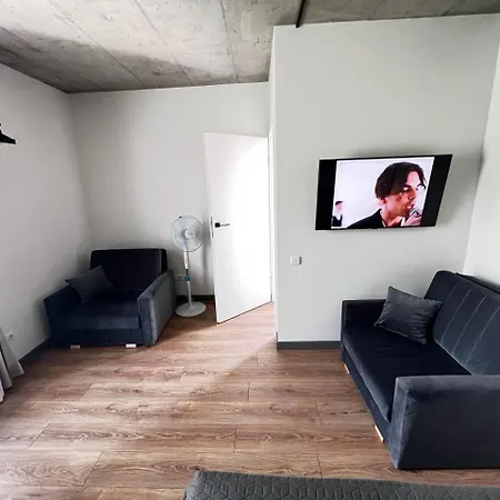 Aparthotel Tilzes Apartaments, Self Check-in, Free Parking, Comfort 3*